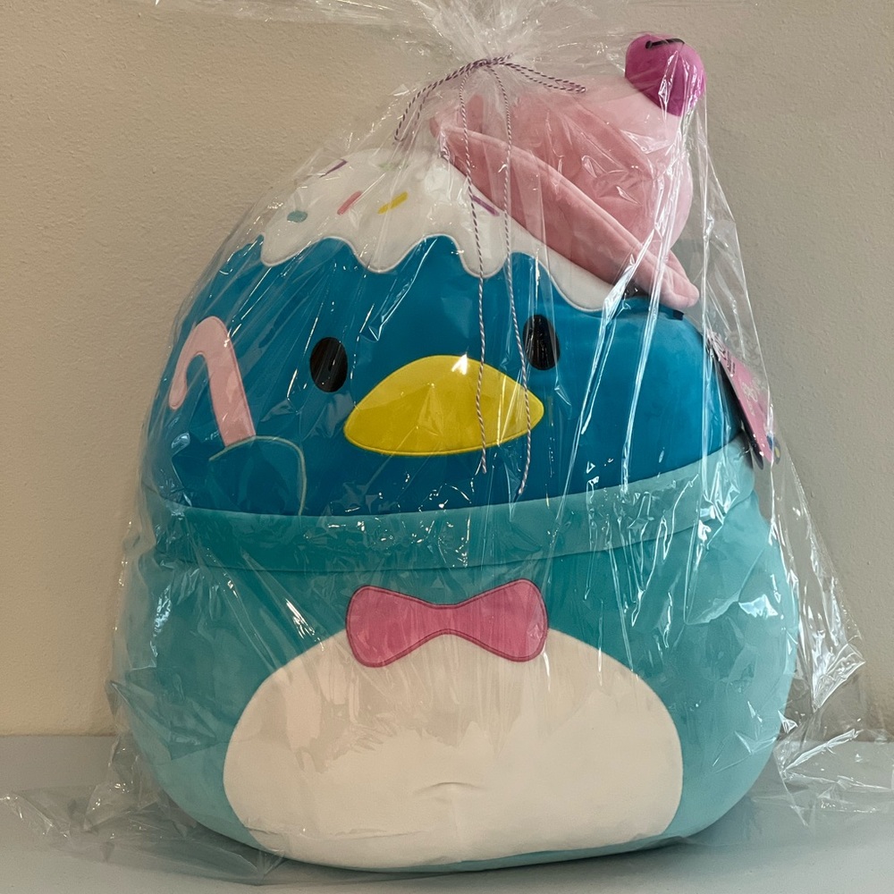 Kellytoy Squishmallows Hello Kitty Sanrio - Tuxedo Sam Ice Cream 20 in